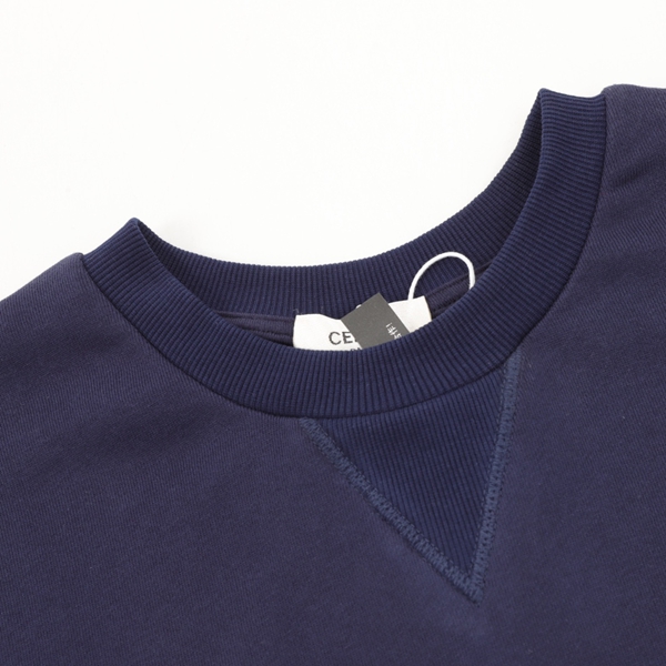 ブランドパーカー側面デザイン